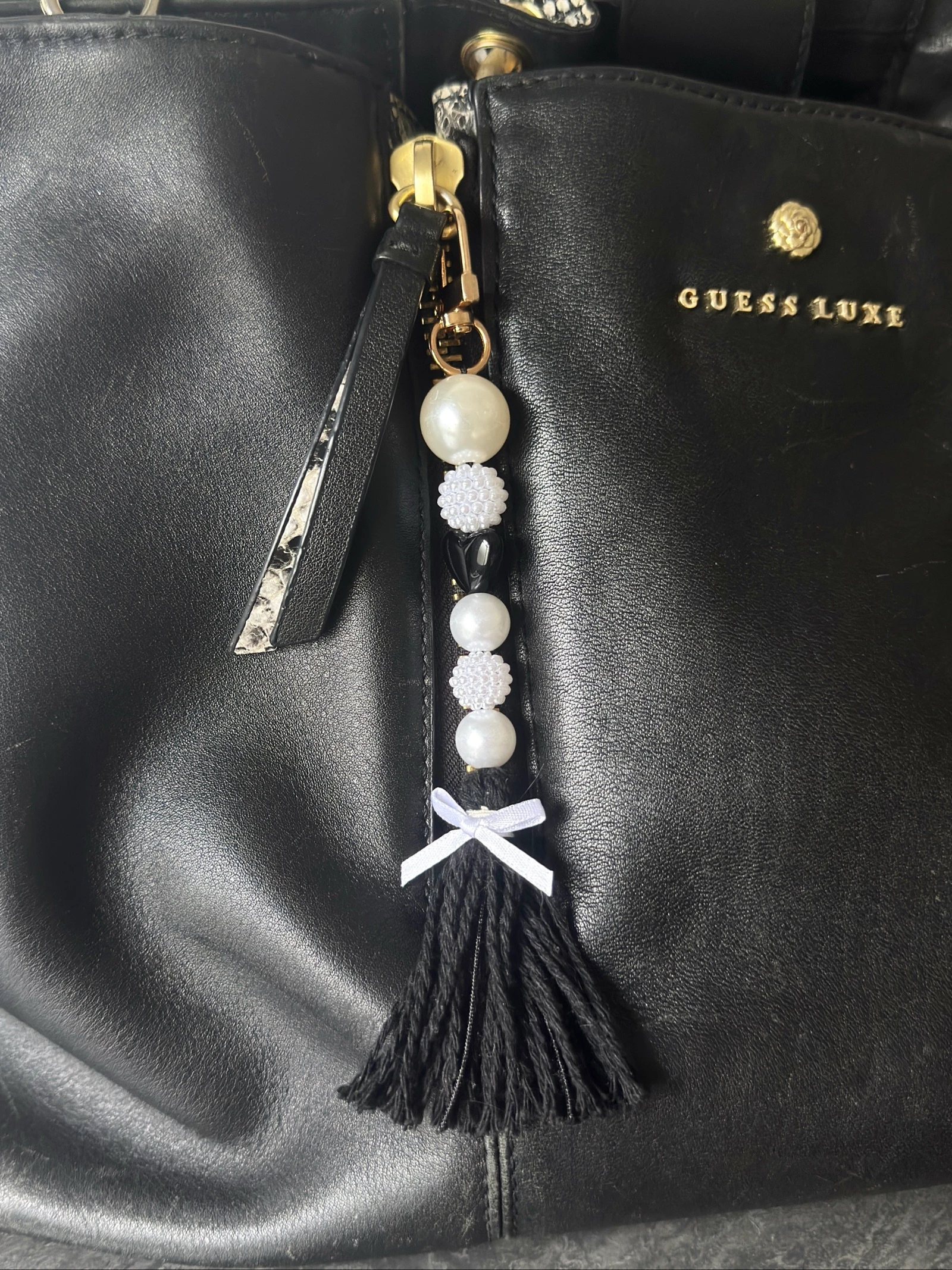 Chaveiro 2 em 1 artesanal – Preto e Branco – photo 5